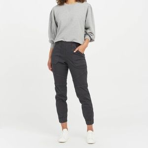 NWT Spanx Stretch Twill Cargo Jogger XS